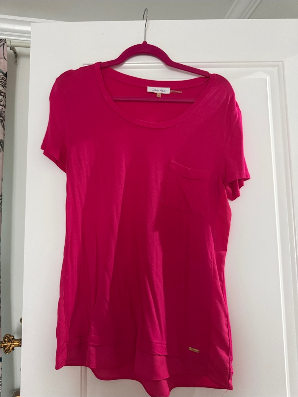 Calvin Klein Women's Fuchsia Short Sleeve Pocket Tee